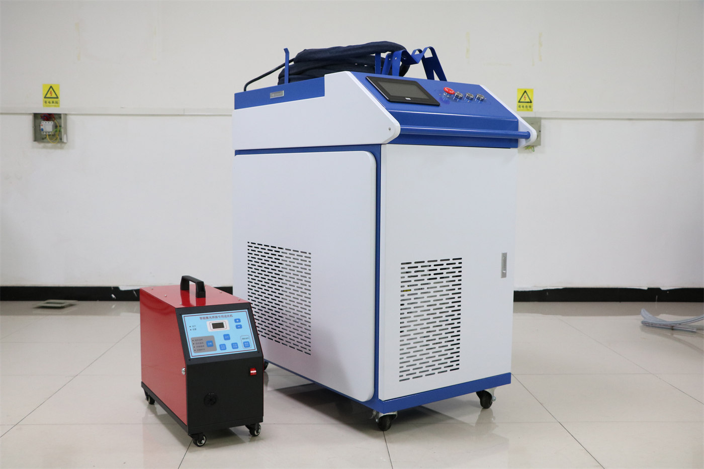 Handheld Fiber Laser Welder 1000w 15000w 2000w 3000w For Sale